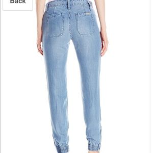 COPY - Women's flight zip ankle jeans in presley